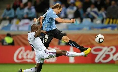 乌拉圭vs法国直播比赛_世界杯直播_乌拉圭对法国视频录像在线观看